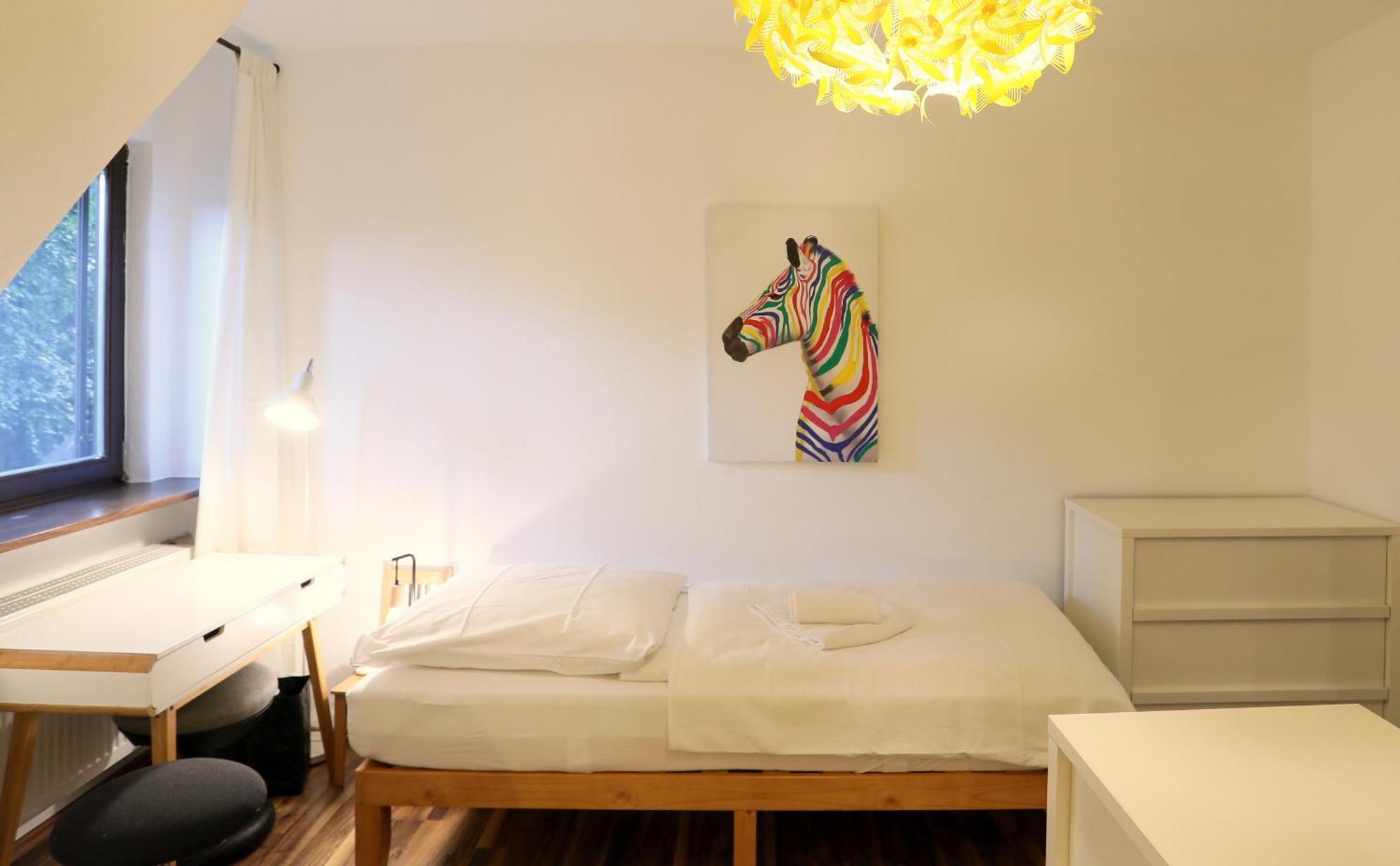 10 Min Subway U-bahn To Marienplatz 130 M2 - 4br - 2bath Apartment